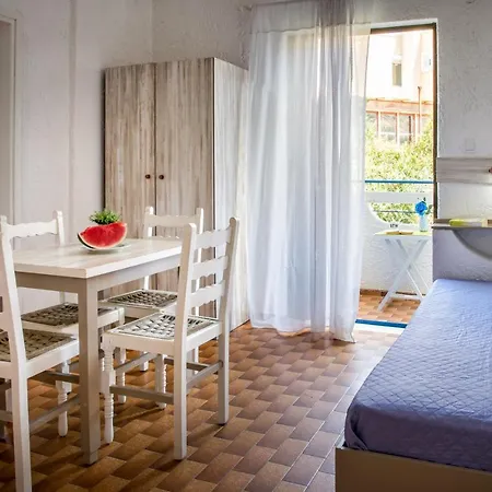 Amazona Apartmanhotel 3*