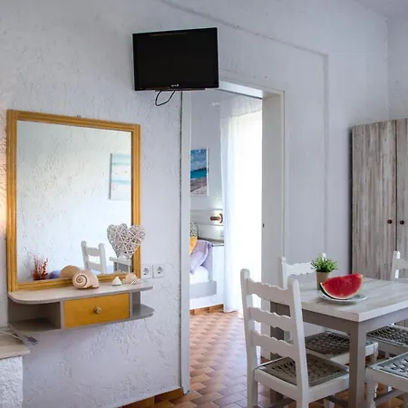 Amazona Aparthotel Agia Pelagia